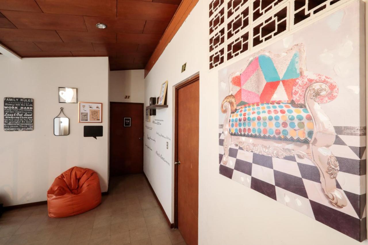 Hostal San Benito Сан Салвадор Екстериор снимка